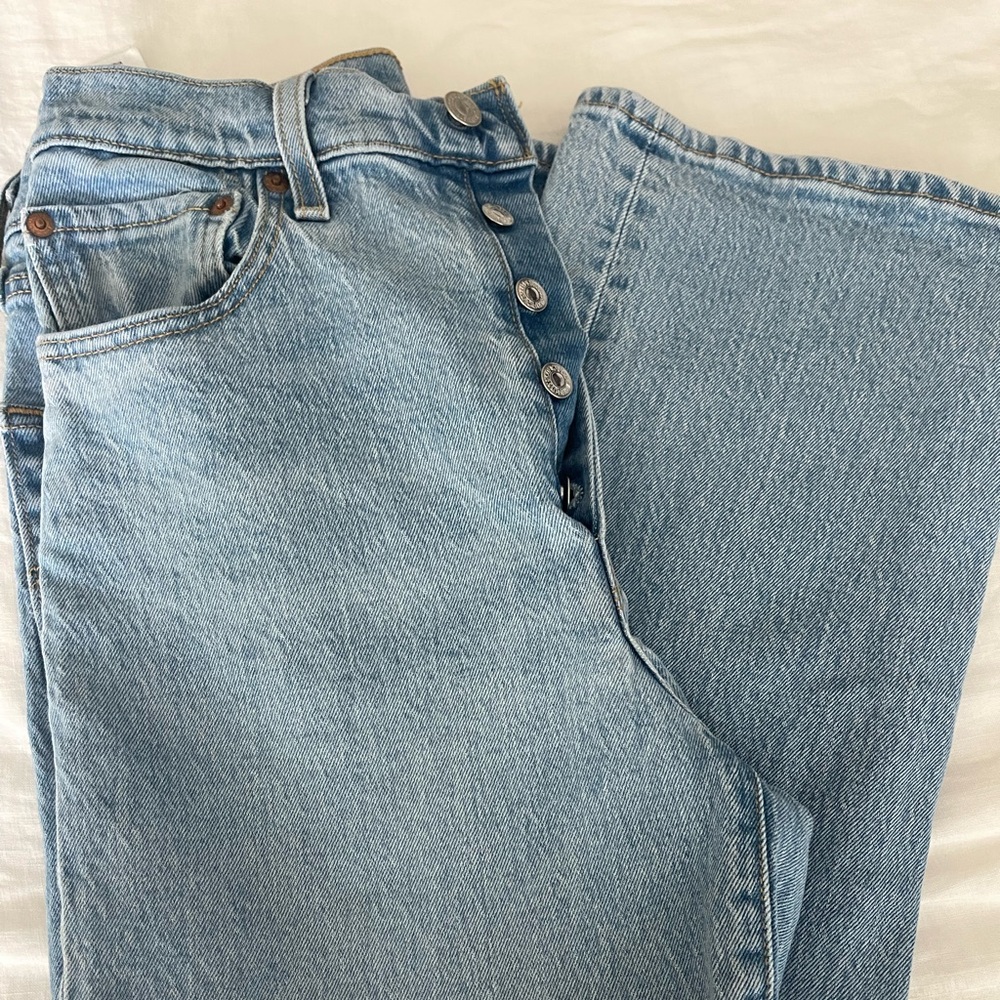 Levi’s ribcage straight 28x27
